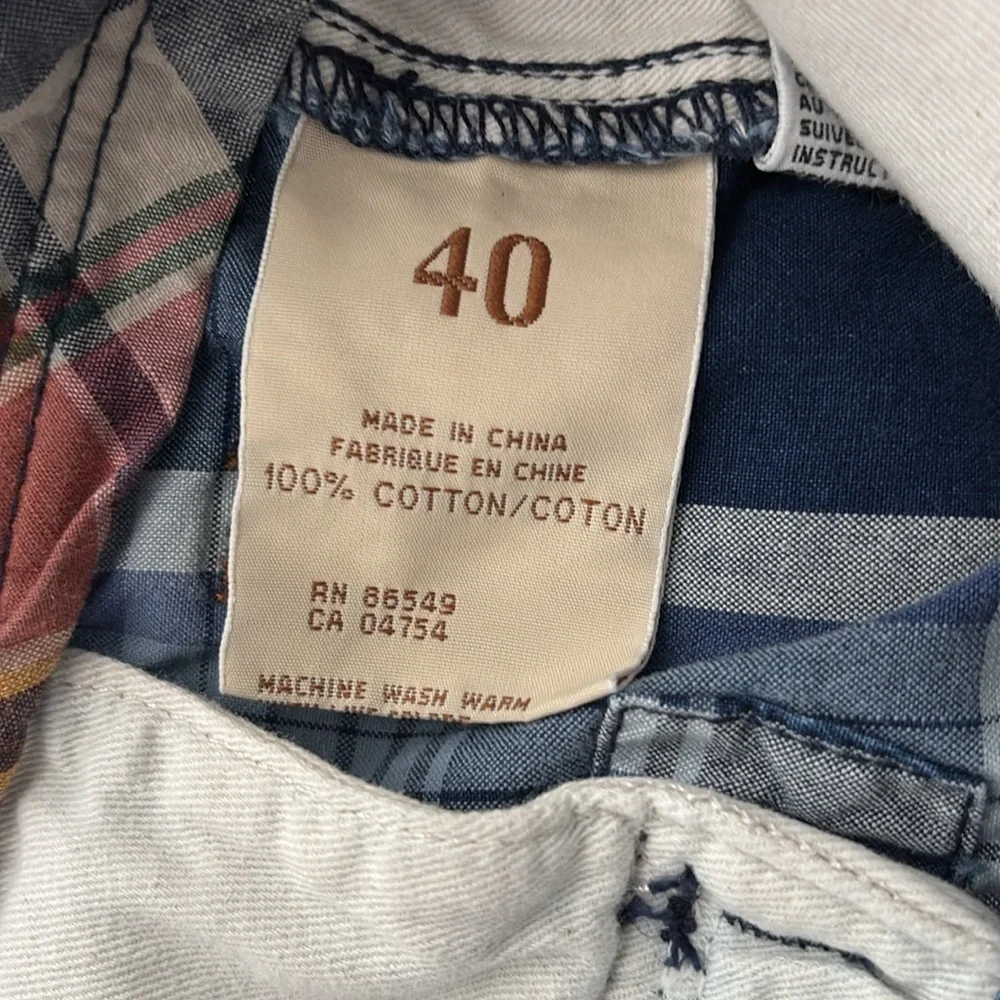 Tommy Bahama 9” Plaid Shorts Blue Men’s Size 40